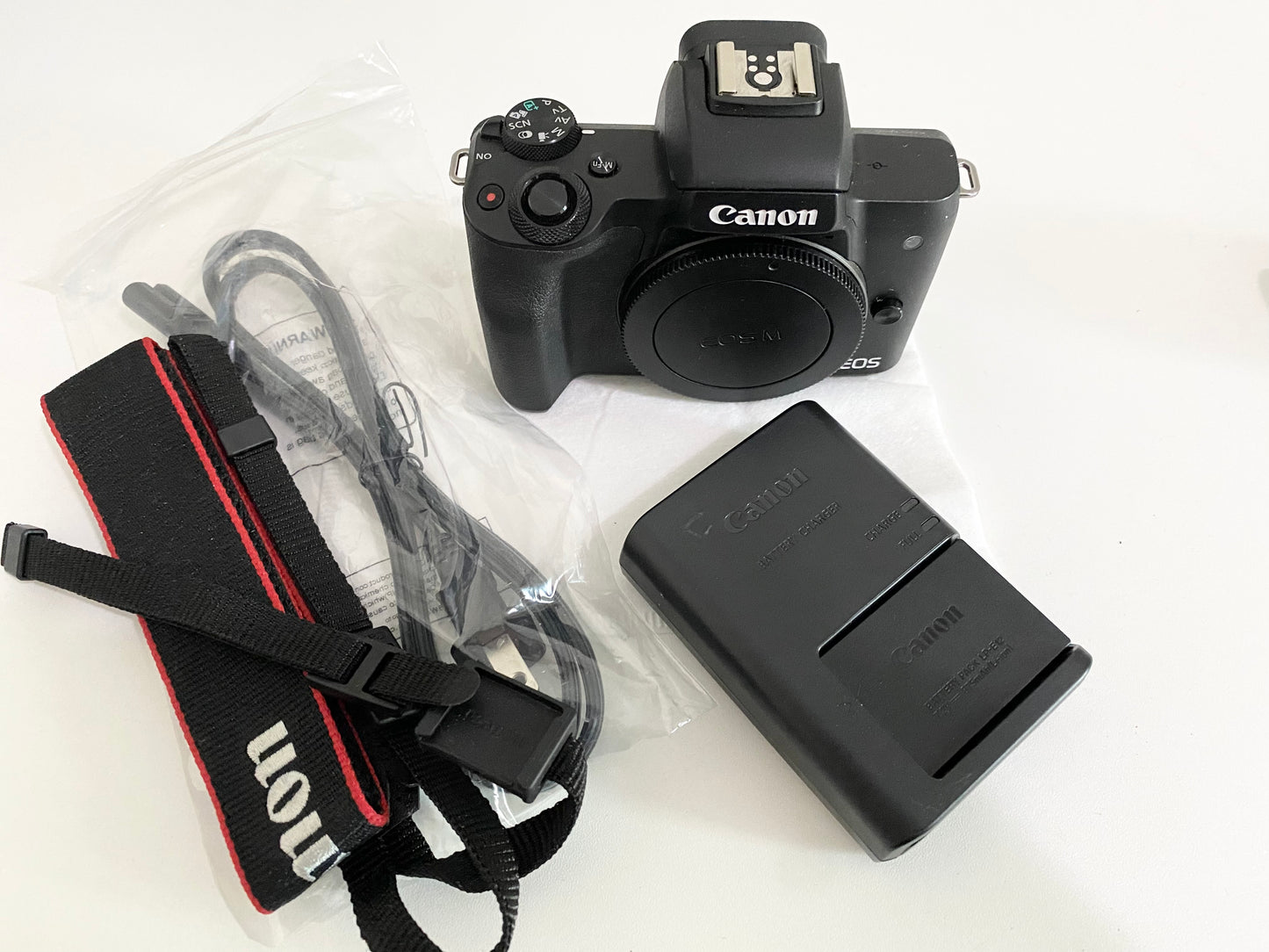 CANON EOS M50  (Body)(Black)(Pre-Owned/二手)(Like New/幾乎全新)