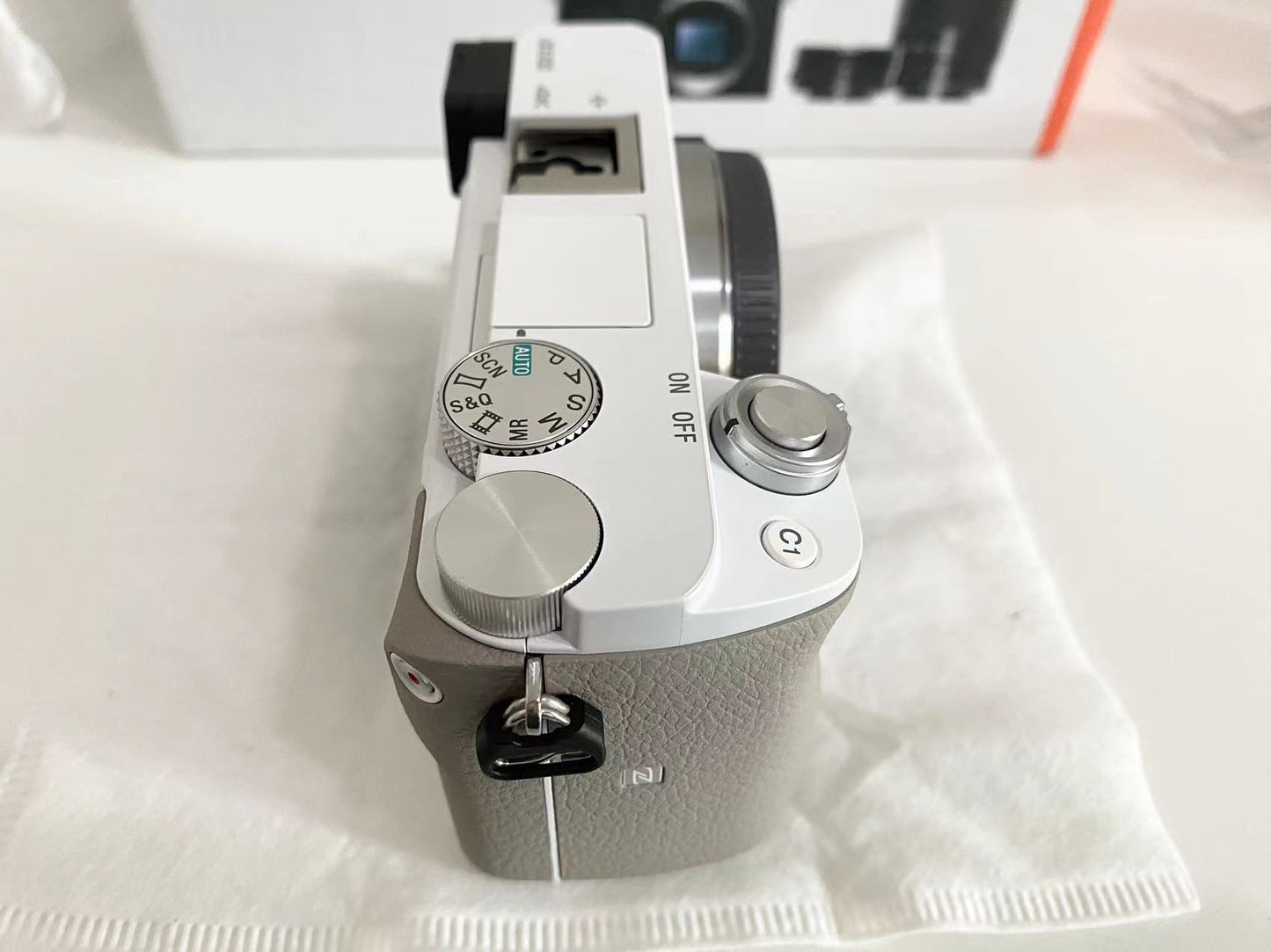 Sony A6100 Mirrorless Camera(Pre-Owned/二手)(Like New/幾乎全新)